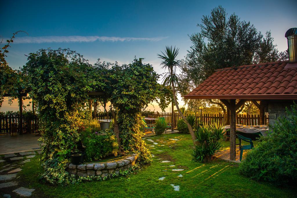 Agriturismo Mare E Monti アジェーロラ エクステリア 写真