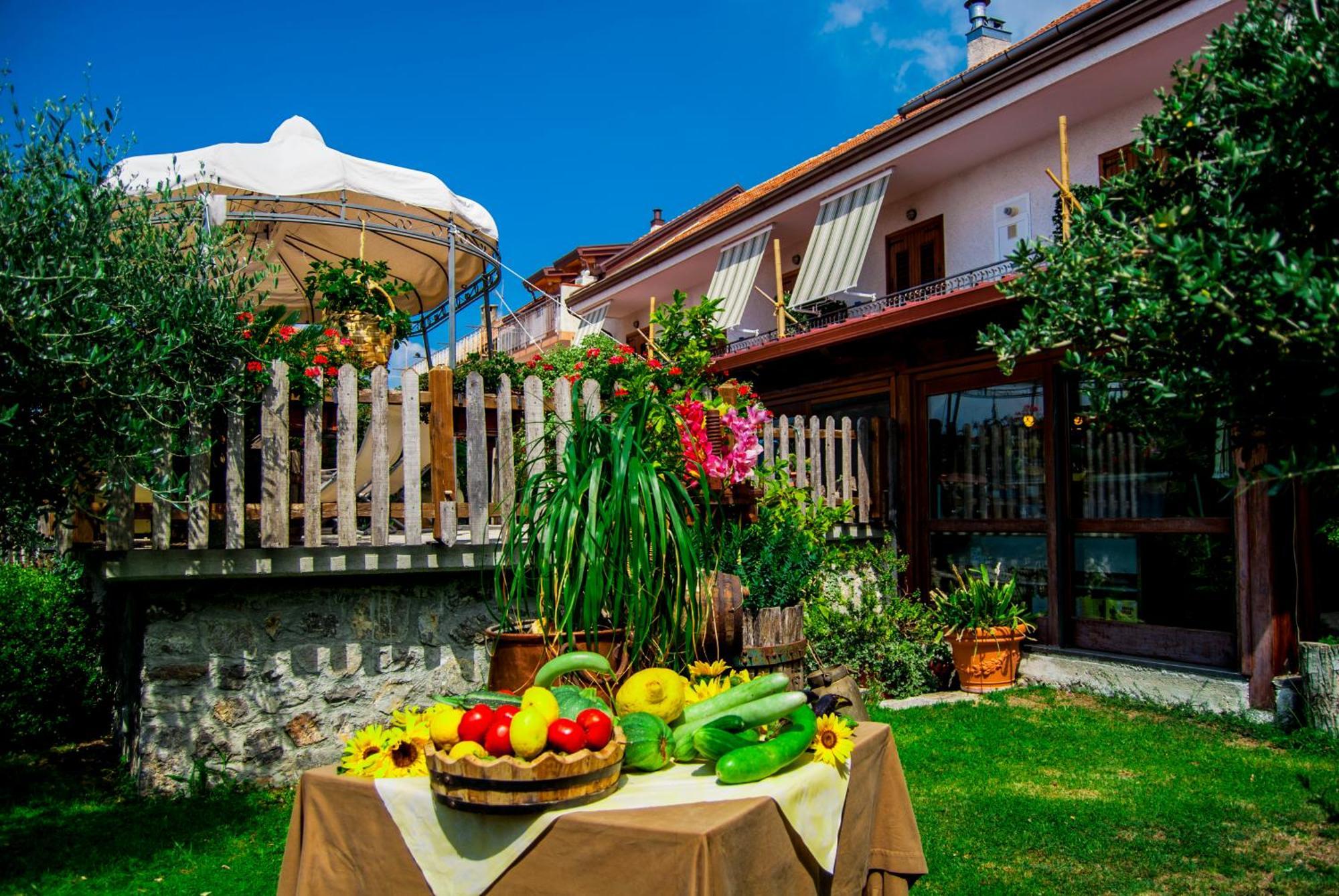 Agriturismo Mare E Monti アジェーロラ エクステリア 写真