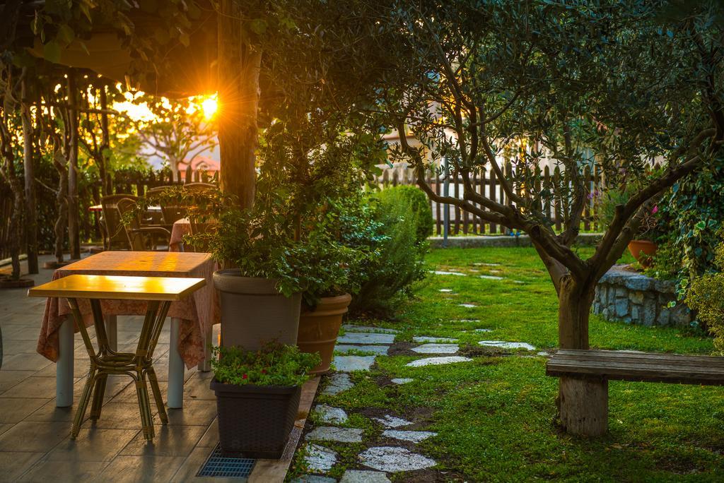 Agriturismo Mare E Monti アジェーロラ エクステリア 写真