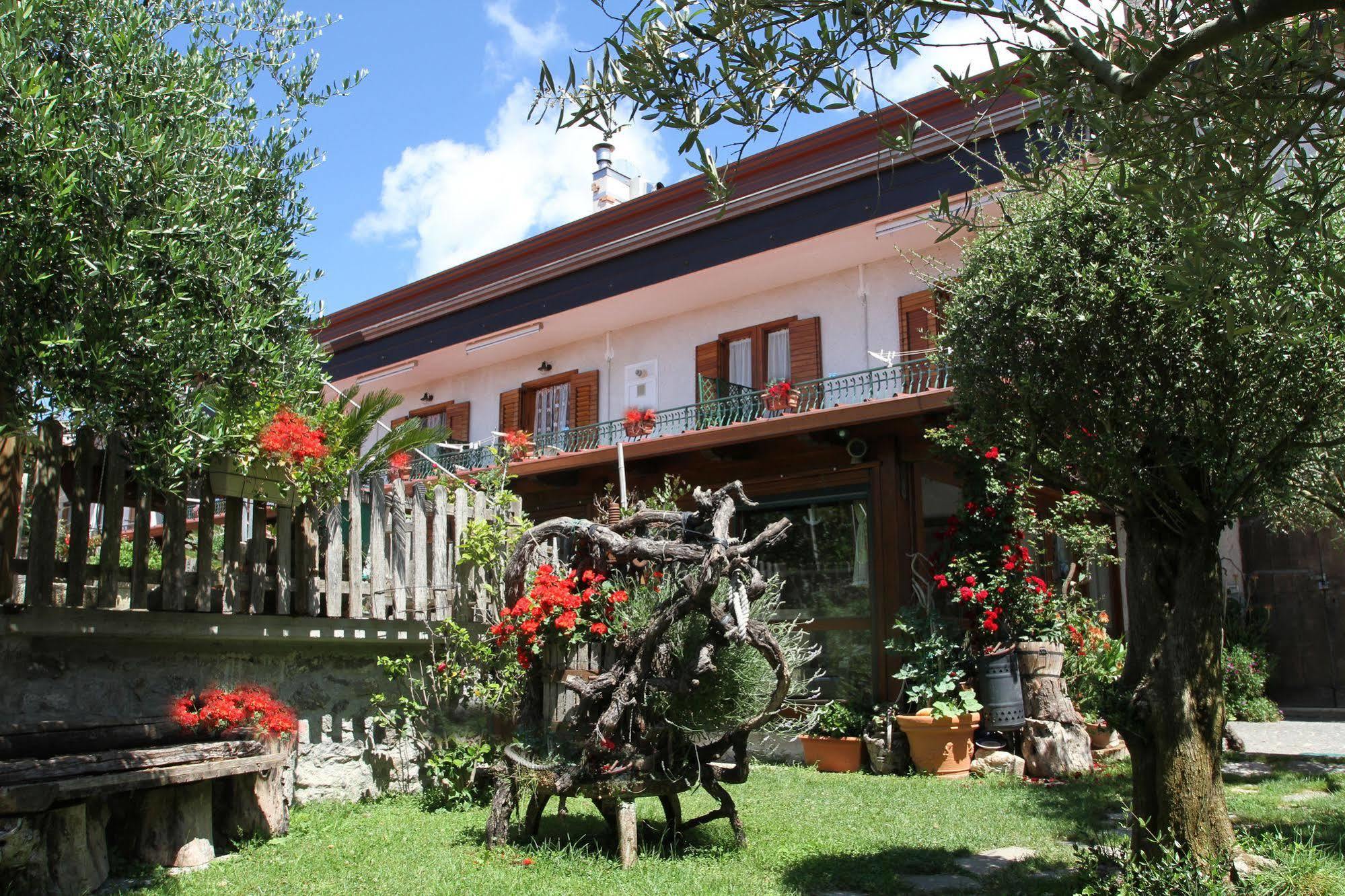 Agriturismo Mare E Monti アジェーロラ エクステリア 写真