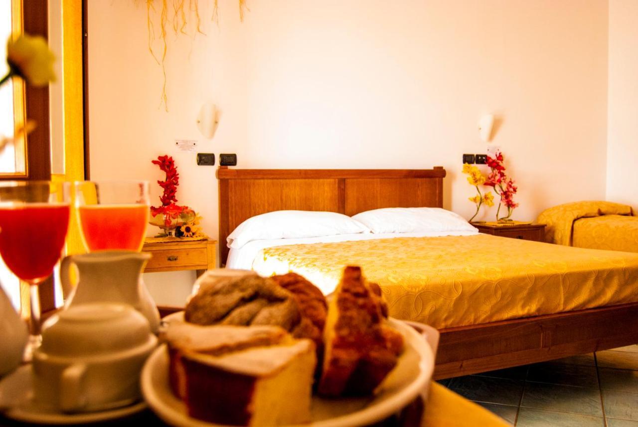 Agriturismo Mare E Monti アジェーロラ エクステリア 写真